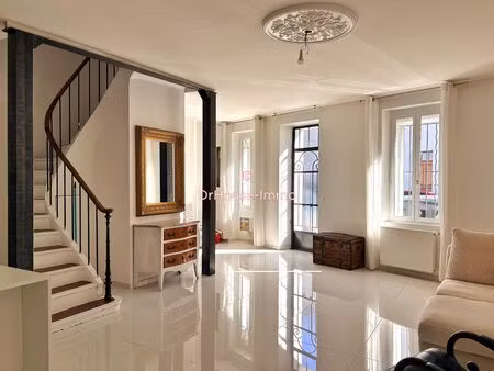 maison de ville avec cachet  entièrement rénovée