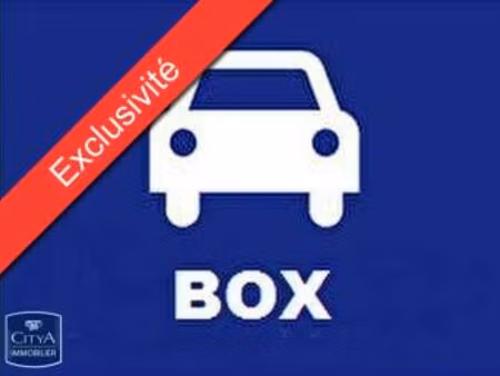 achat parking six fours les plages 83140