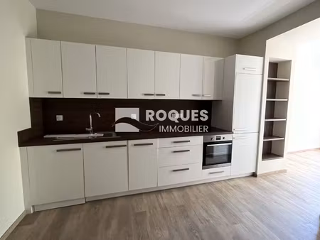 à millau  appartement en location 490 eur par mois