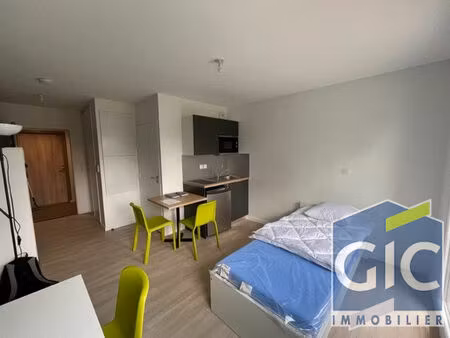 a louer f1 meuble recent dans residence etudiante