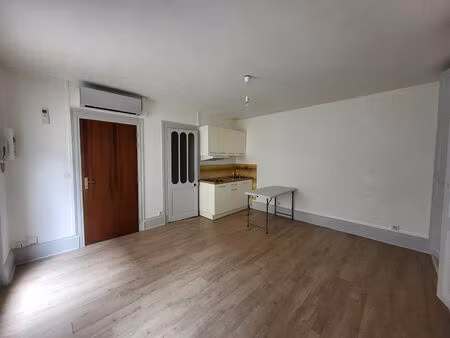 location appartement 1 pièce 24m²