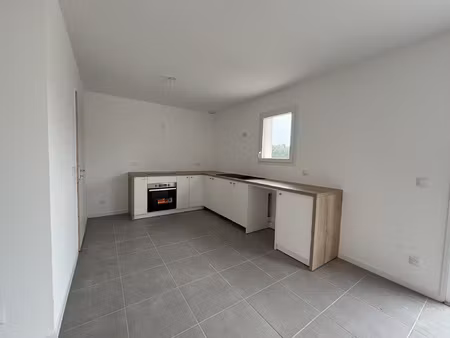 location maison 4 pièces 84m² st julien l ars 86800