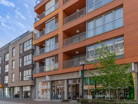 serviceflat met 2 slaapkamers in het hart van willebroek