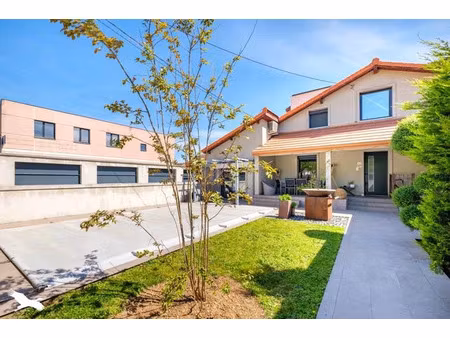 vente maison 4 pièces 115 m² bron (69500)