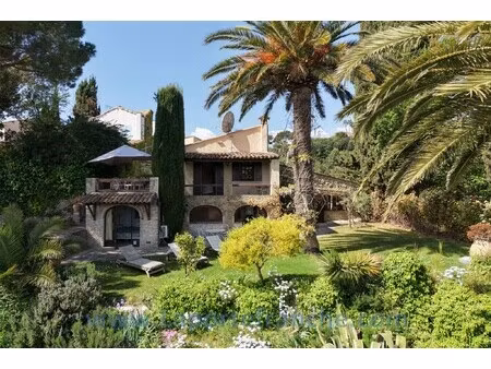maison de luxe avec vue sur mer à vendre à cagnes-sur-mer : 1 350 000 € | 120m²