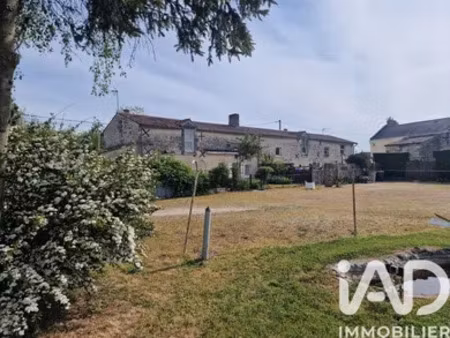 longère à saint-macaire-du-bois (49260)