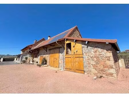 longère au calme sans vis-à-vis avec dépendances et revenus photovoltaïques