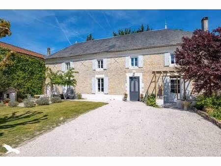 vente maison 6 pièces 189 m² néré (17510)