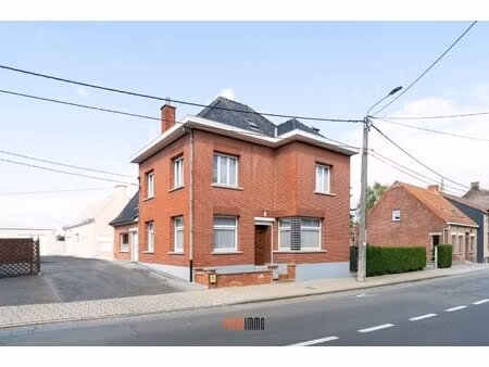 karaktervolle alleenstaande woning in rumbeke