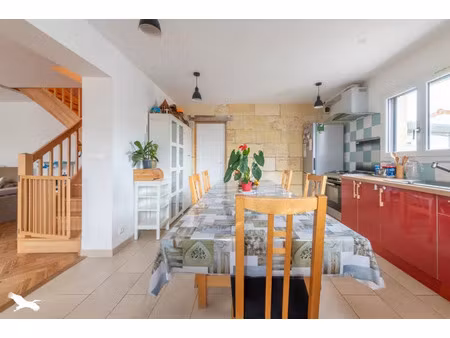 vente maison 4 pièces 120 m² saint-sulpice-et-cameyrac (33450)
