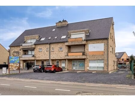 te koop: polyvalente handelsruimte te houthalen-oost!