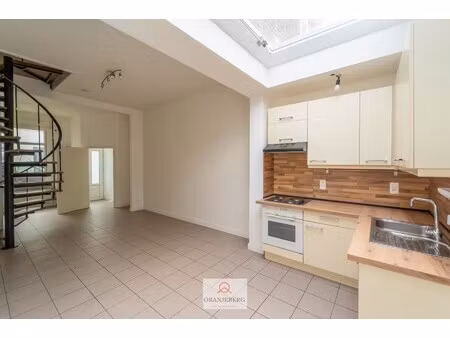 instapklaar 2 slpk rijhuisje in rustige straat te koop op topligging nabij gent