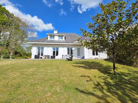 vente a vendre elégante maison familiale proche centre ville et canal pontivy (56)