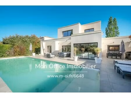 maison de luxe à vendre à saint-cannat : 1 225 000 € | 168m²