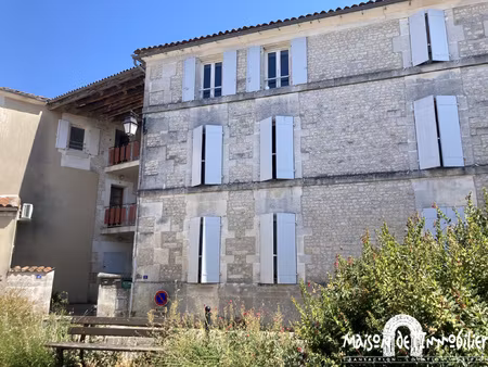 a vendre à segonzac - immeuble locatif de six logements loué