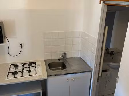 location appartement 26m² tourves 83170