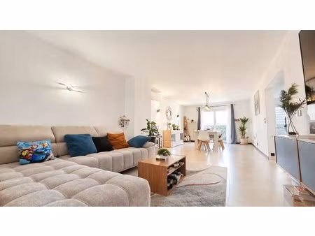 spacieux duplex t5 au coeur de messery