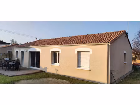 vente maison 6 pièces 111 m2 à sainte-pazanne