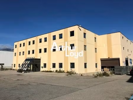 location local d'activités 3 724 m²