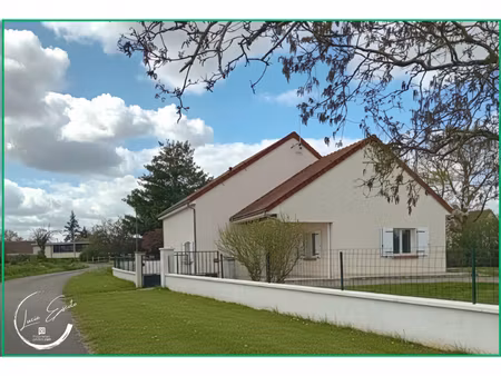 maison à feusines 4 pièce(s) 123 m2
