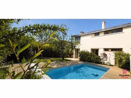 le bouscat - maison familiale avec jardin  piscine chauffée et garage