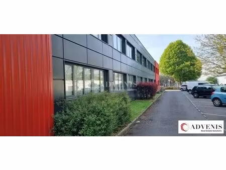 location entrepôt 904 m²