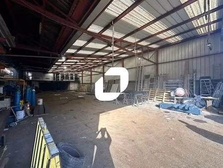 location local d'activités 665 m²