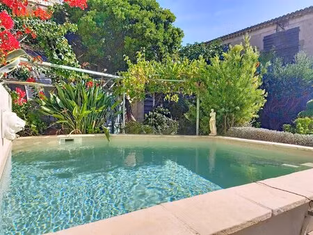 demeure de charme du 19ième avec chambres d'hôtes et habitatio