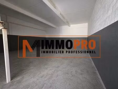 location entrepôt 230 m²