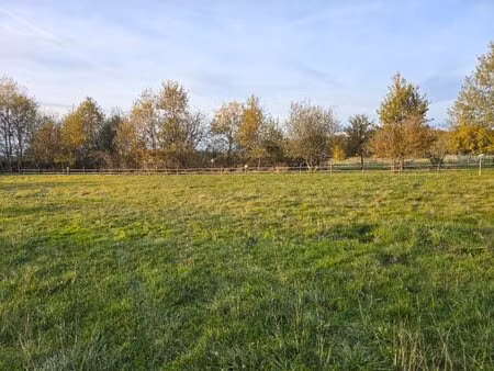 terrain à bâtir à la force (24130)