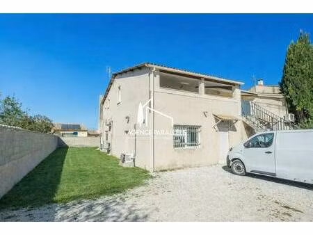 location local d'activités 160 m²