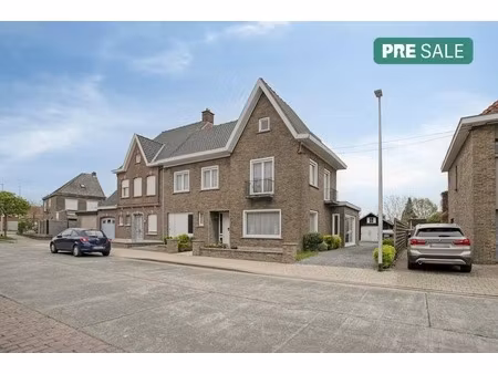 huis te koop in izegem met 3 slaapkamers