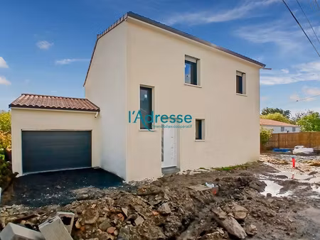 vente maison 5 pièces 112.29 m² à geste (49600)  263 490 €