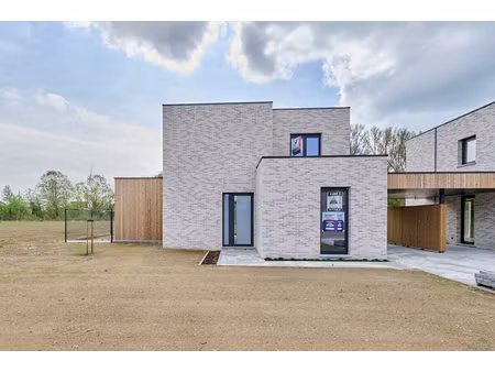 huis te koop in maaseik met 4 slaapkamers