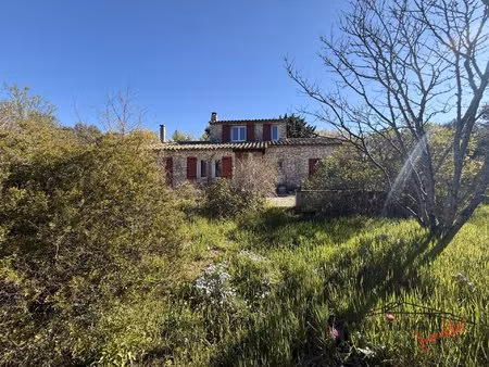 jolie villa sur les hauteurs de bonnieux