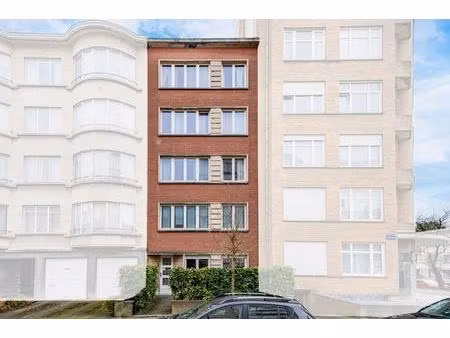 appartement te koop in elsene met 3 slaapkamers