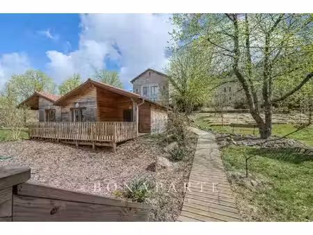propriété de charme au cœur du pilat – résidence familiale & activité touristique