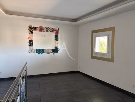 vente murs  80.00m²  vinon