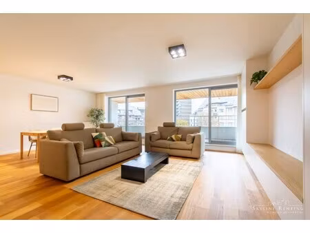 mooie duplex 2-3 k. met terras (europese wijk)