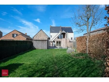 verzorgde gemeubelde woning te wontergem