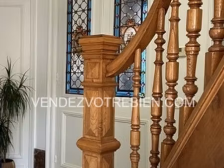maison de caractère de 250 m2 à la madeleine avec cabinet mé