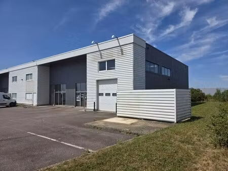 location local d'activités 490 m²