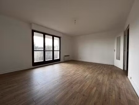 location appartement 4 pièces 80m²