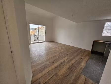 location appartement 5 pièces 94 m² à cenon (33150)