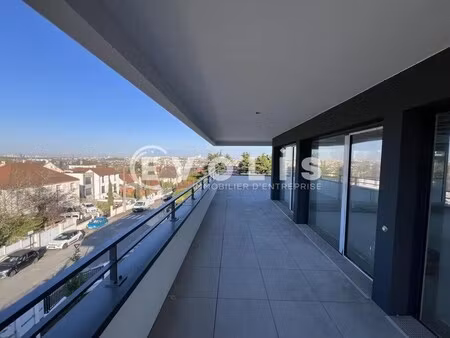 location bureaux 39 m² à 261 m²
