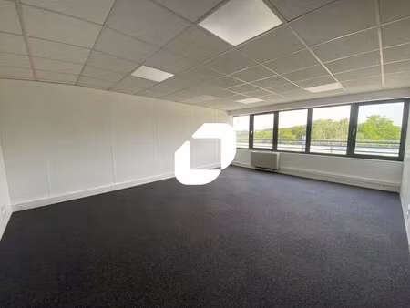 location bureaux 258 m²