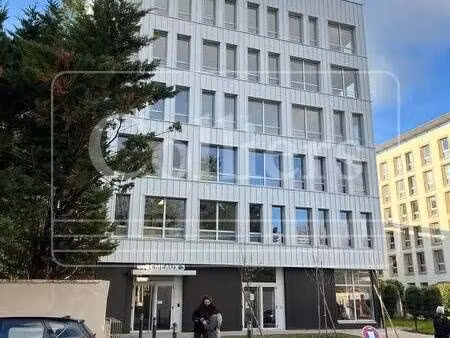 vente bureaux 204 m² à 679 m²