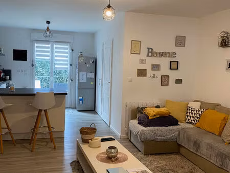 location maison 3 pièces  64.00m²  saint