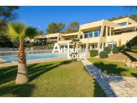 location bureaux 280 m² à 746 m²