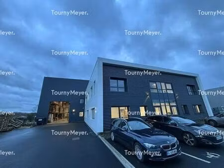 location local d'activités 1 603 m²
